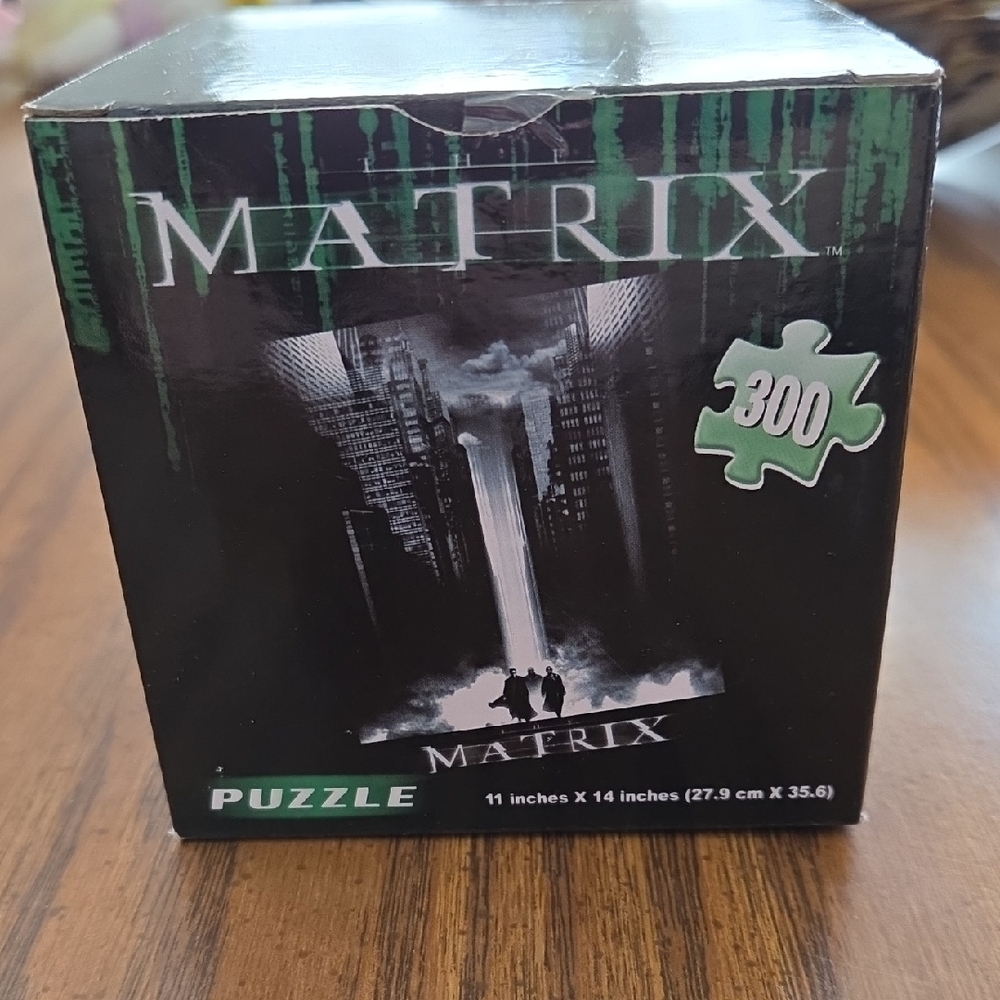 Matix Puzzle Box in Black and Green - 300 Piece